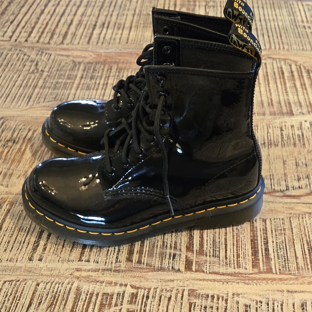 Patent Leather Dr. Martens Womens 7